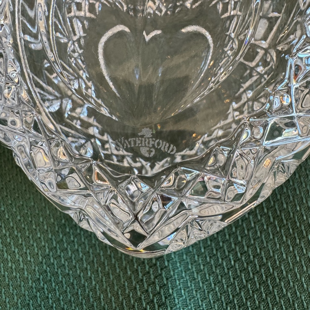 Waterford Crystal With Love Heart Shaped Covered Trinket Box - Picture 8 of 8